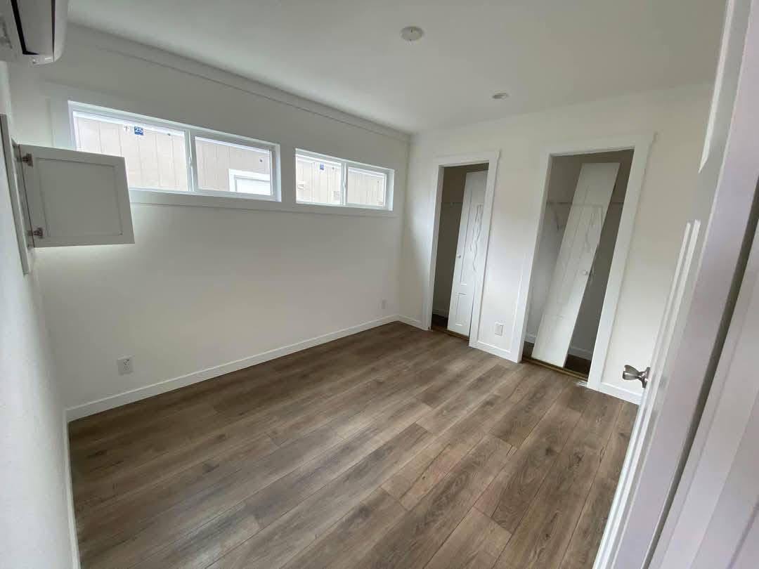 Crane Mobile Home 16ft wide, 29ft long