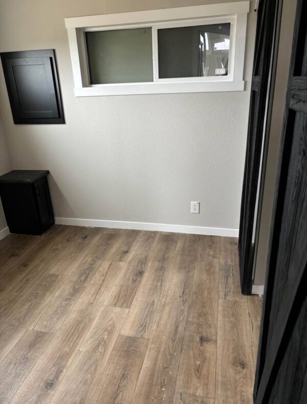 TINY MOBILE HOME 1 Bedroom 1 Bath House