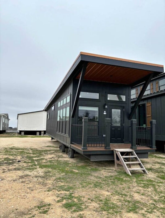 TINY MOBILE HOME 1 Bedroom 1 Bath House