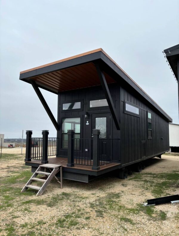 TINY MOBILE HOME 1 Bedroom 1 Bath House