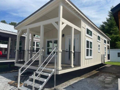 Tiny Mobile Home 396 sq ft, 1 bedroom, 1 bath