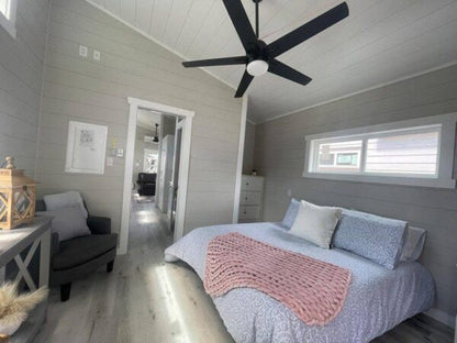 Tiny Mobile Home 396 sq ft, 1 bedroom, 1 bath