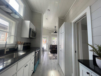 Tiny Mobile Home 396 sq ft, 1 bedroom, 1 bath