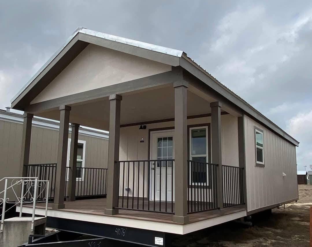 Crane Mobile Home 16ft wide, 29ft long