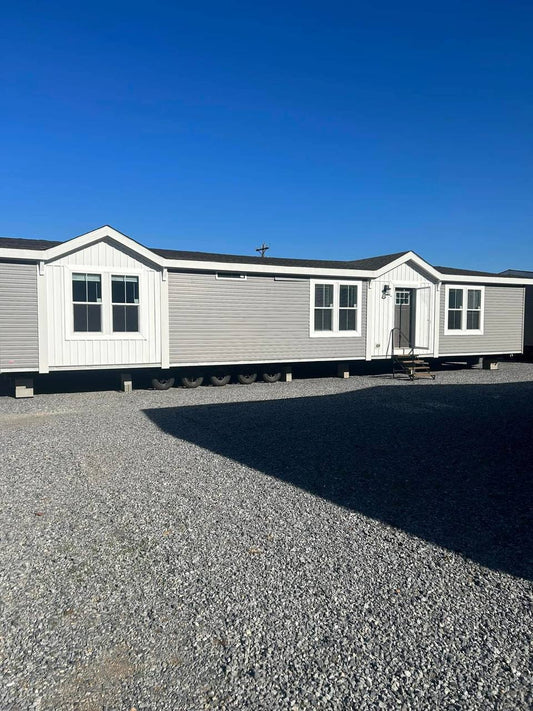 Mobile Home 32x64sqft – 3 Bedroom, 2 Bath