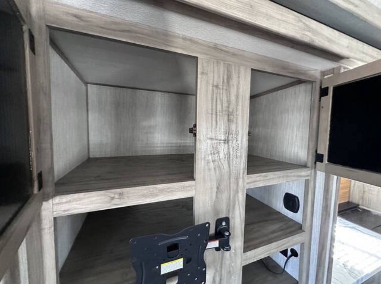 RV 2021 Forest River Arctic Wolf