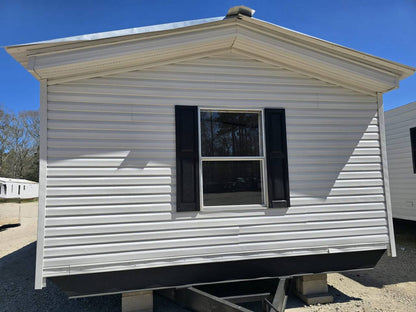 Ampl Mobile Home 16x76sqft – 3 Bedrooms, 2 Bathrooms