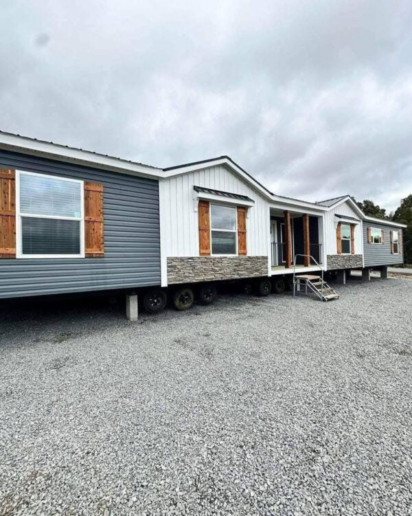 Mobile Home 4 Bedrooms | 2 Bathrooms Under 2,300 sq. ft.