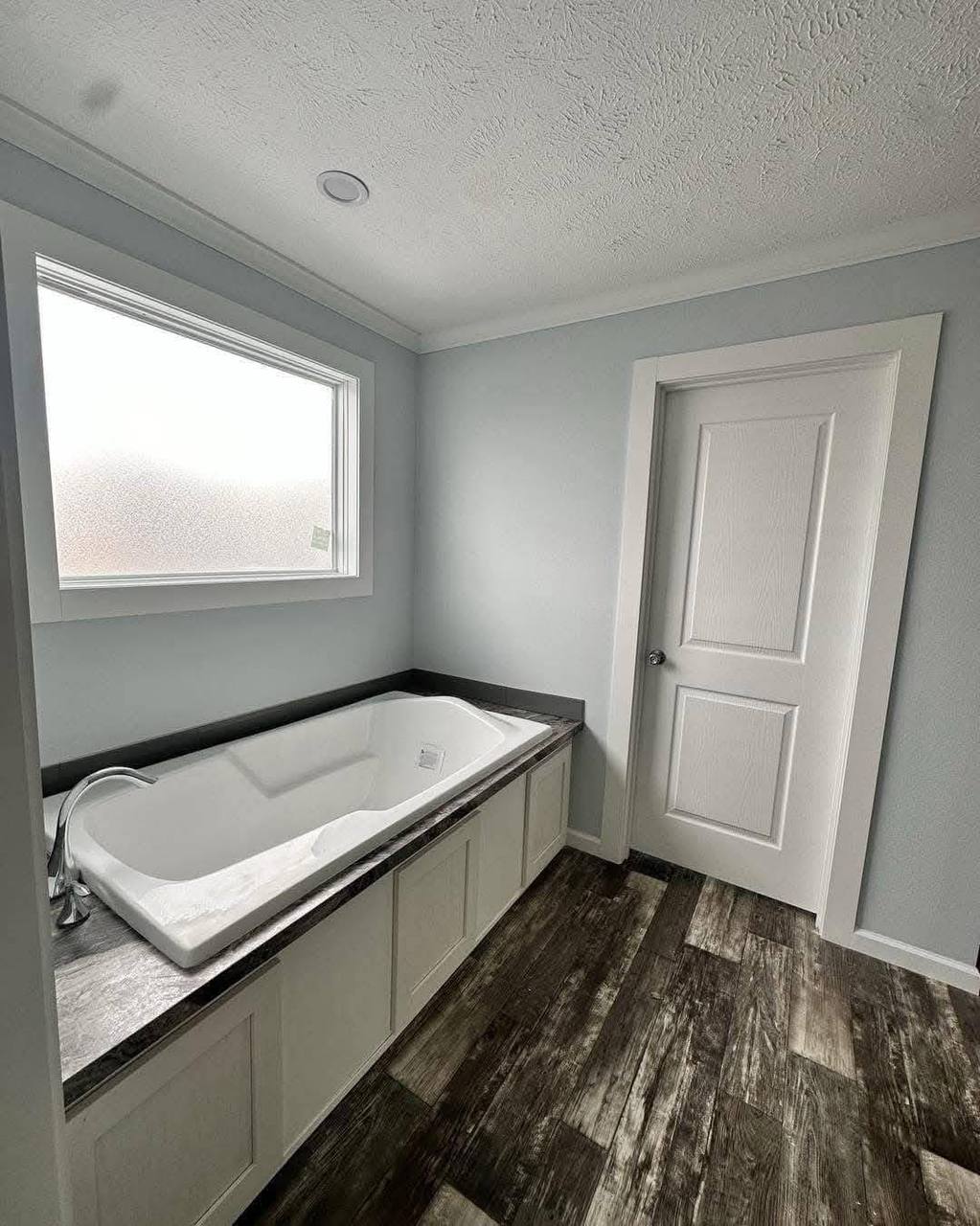 Mobile Home 4 Bedrooms | 2 Bathrooms Under 2,300 sq. ft.