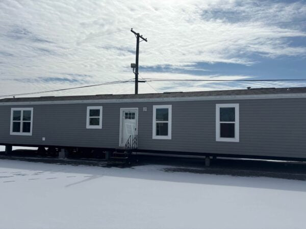 Mobile Home 3 bedroom 2 bath, 2,100sqft
