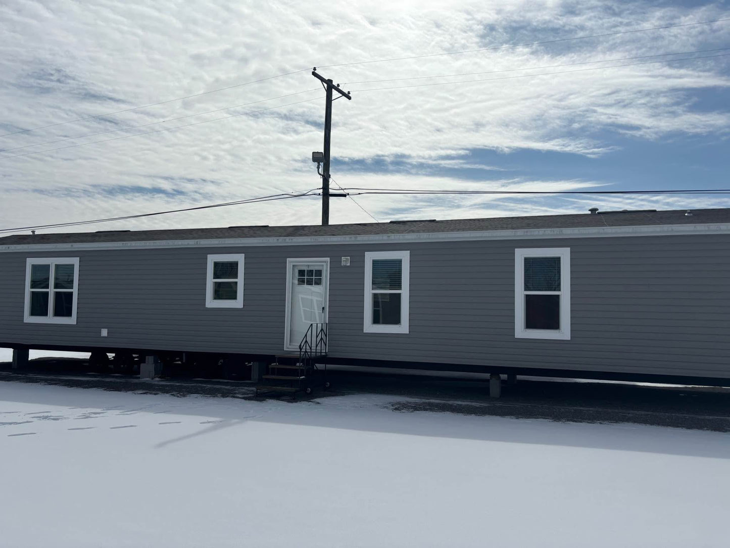 Mobile Home 3 bedroom 2 bath, 2,100sqft