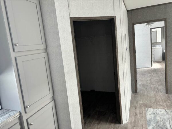 Mobile Home 3 bedroom 2 bath, 2,100sqft