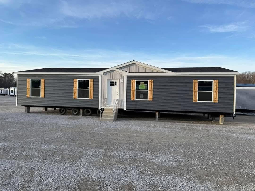 Mobile Home The Shadow 3 Bed 2 Bath. Size 28×60(56).