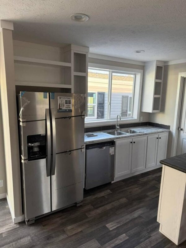 Mobile Home The Shadow 3 Bed 2 Bath. Size 28×60(56).