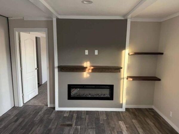 Mobile Home The Shadow 3 Bed 2 Bath. Size 28×60(56).