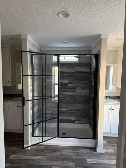 Mobile Home The Shadow 3 Bed 2 Bath. Size 28×60(56).