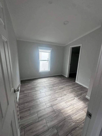 Mobile Home 2 bedrooms 2 bath, 1700sqft