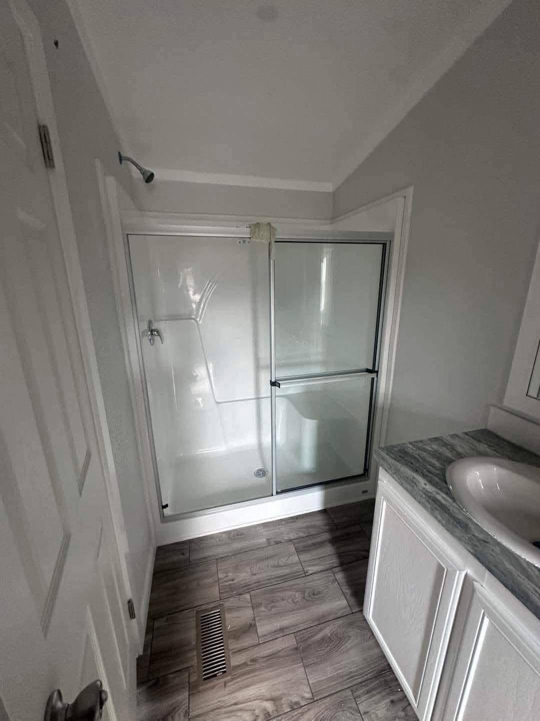 Mobile Home 2 bedrooms 2 bath, 1700sqft