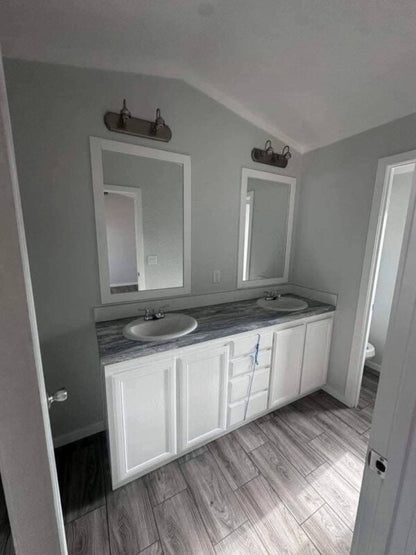 Mobile Home 2 bedrooms 2 bath, 1700sqft