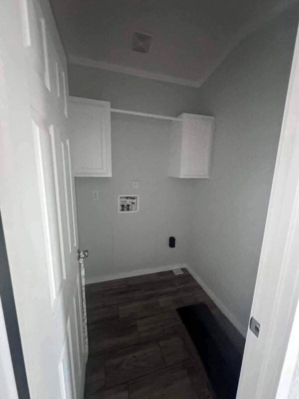 Mobile Home 2 bedrooms 2 bath, 1700sqft