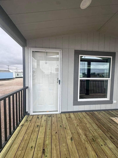 Mobile Home 2 bedrooms 2 bath, 1700sqft