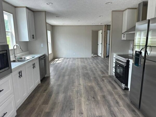 Mobile Home The Hartford 3 Bed 2 Bath. Size 28×44(40)sqft