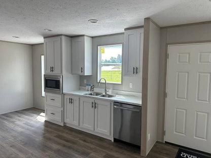 Mobile Home The Hartford 3 Bed 2 Bath. Size 28×44(40)sqft