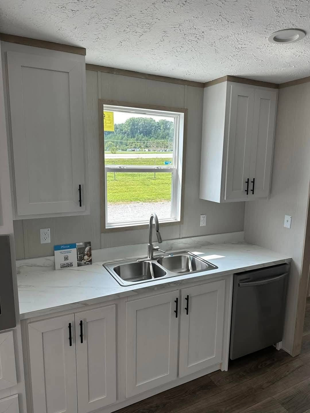 Mobile Home The Hartford 3 Bed 2 Bath. Size 28×44(40)sqft