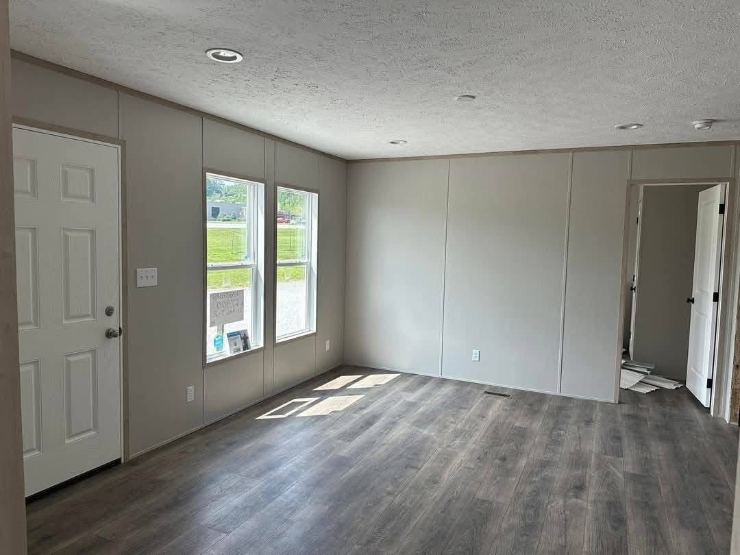 Mobile Home The Hartford 3 Bed 2 Bath. Size 28×44(40)sqft