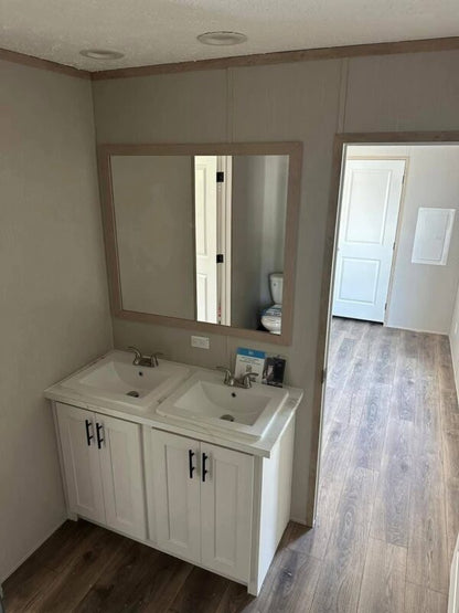 Mobile Home The Hartford 3 Bed 2 Bath. Size 28×44(40)sqft