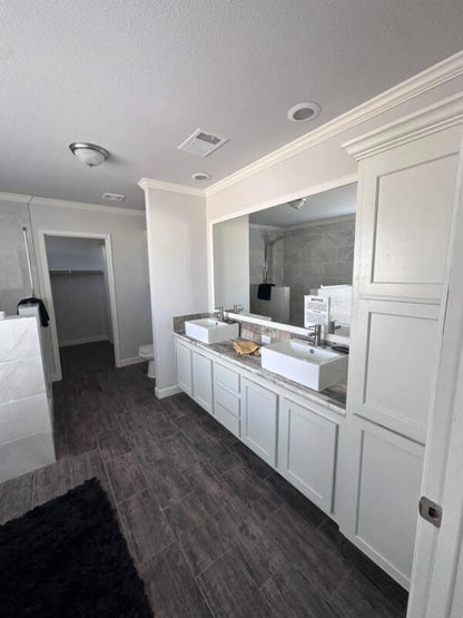 Mobile Home The Oak Creek m2 2040sqft 3 or 4 bedroom 2 bath