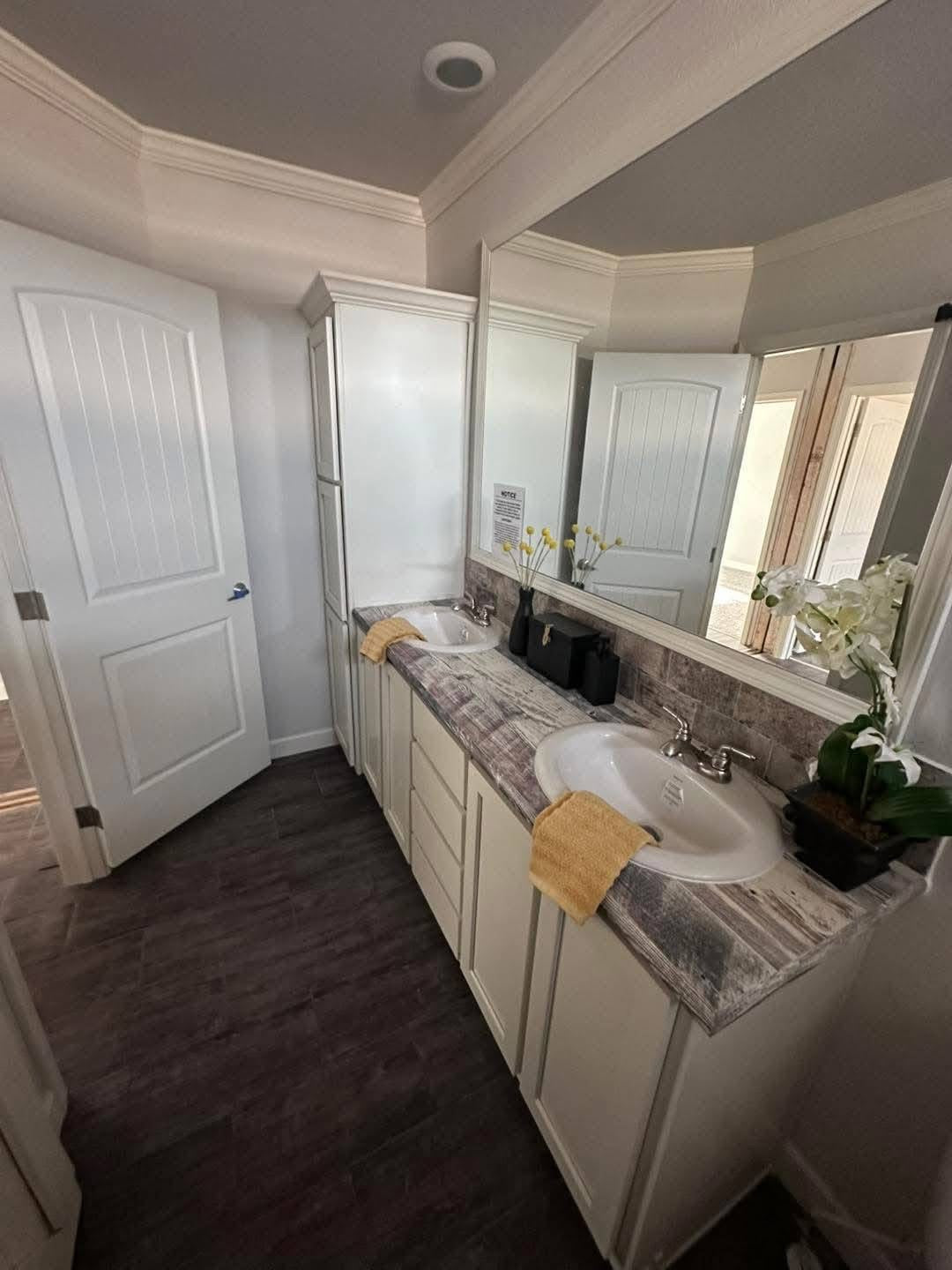 Mobile Home The Oak Creek m2 2040sqft 3 or 4 bedroom 2 bath