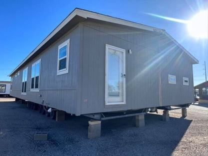 Mobile Home The Oak Creek m2 2040sqft 3 or 4 bedroom 2 bath