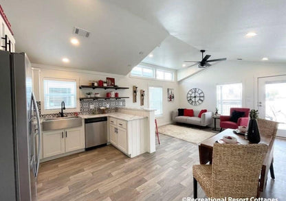 Mobile Home, 1 bedroom 1 Bath, 800sqft