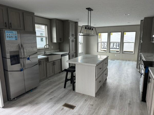 Mobile Home The Diamond 3 Bedroom | 2 Bath | 32 x 64™ (60)