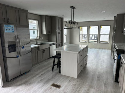 Mobile Home The Diamond 3 Bedroom | 2 Bath | 32 x 64™ (60)