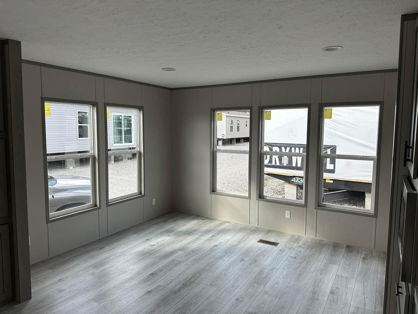 Mobile Home The Diamond 3 Bedroom | 2 Bath | 32 x 64™ (60)