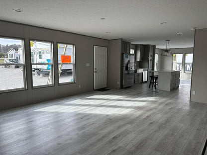 Mobile Home The Diamond 3 Bedroom | 2 Bath | 32 x 64™ (60)