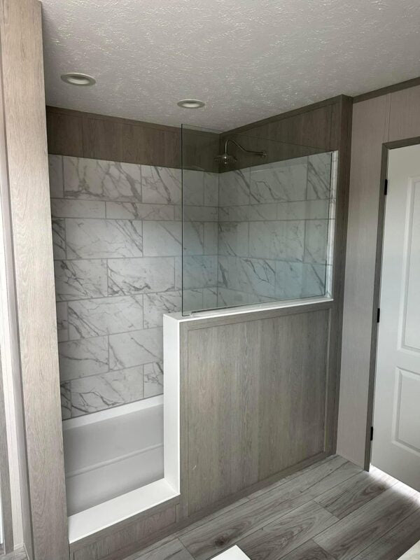 Mobile Home The Diamond 3 Bedroom | 2 Bath | 32 x 64™ (60)