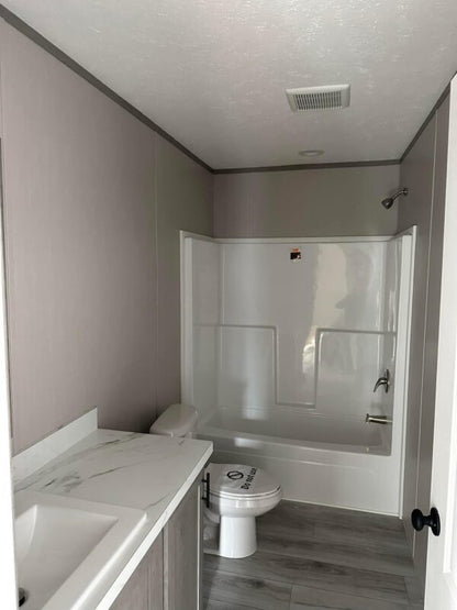 Mobile Home The Diamond 3 Bedroom | 2 Bath | 32 x 64™ (60)