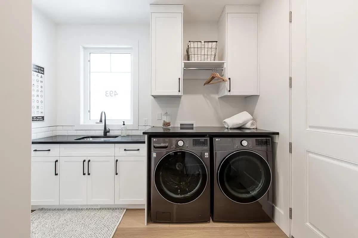 Mobile Home 3 bedroom 2 bath 1540sqft