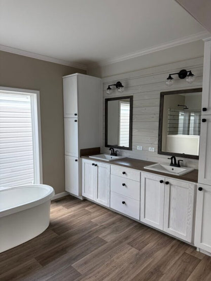 Mobile Home about 2240sqft 3bedroom 2 bath