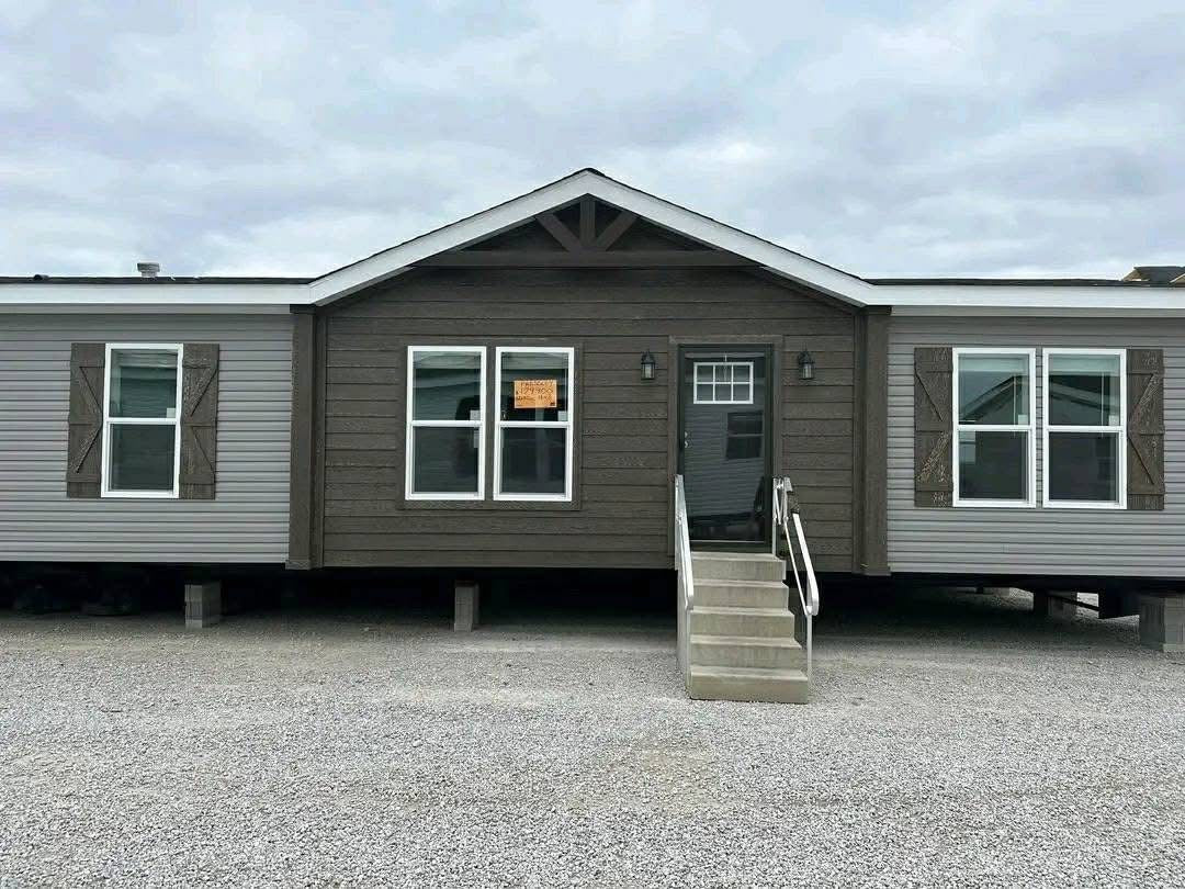 Mobile Home The Presley 4bedroom 3 bath sqft 32’ X 82’