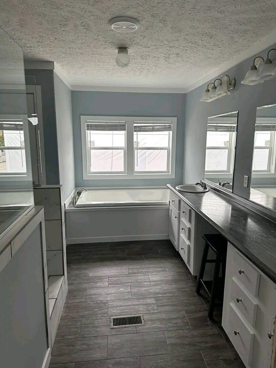 Mobile Home The Presley 4bedroom 3 bath sqft 32’ X 82’