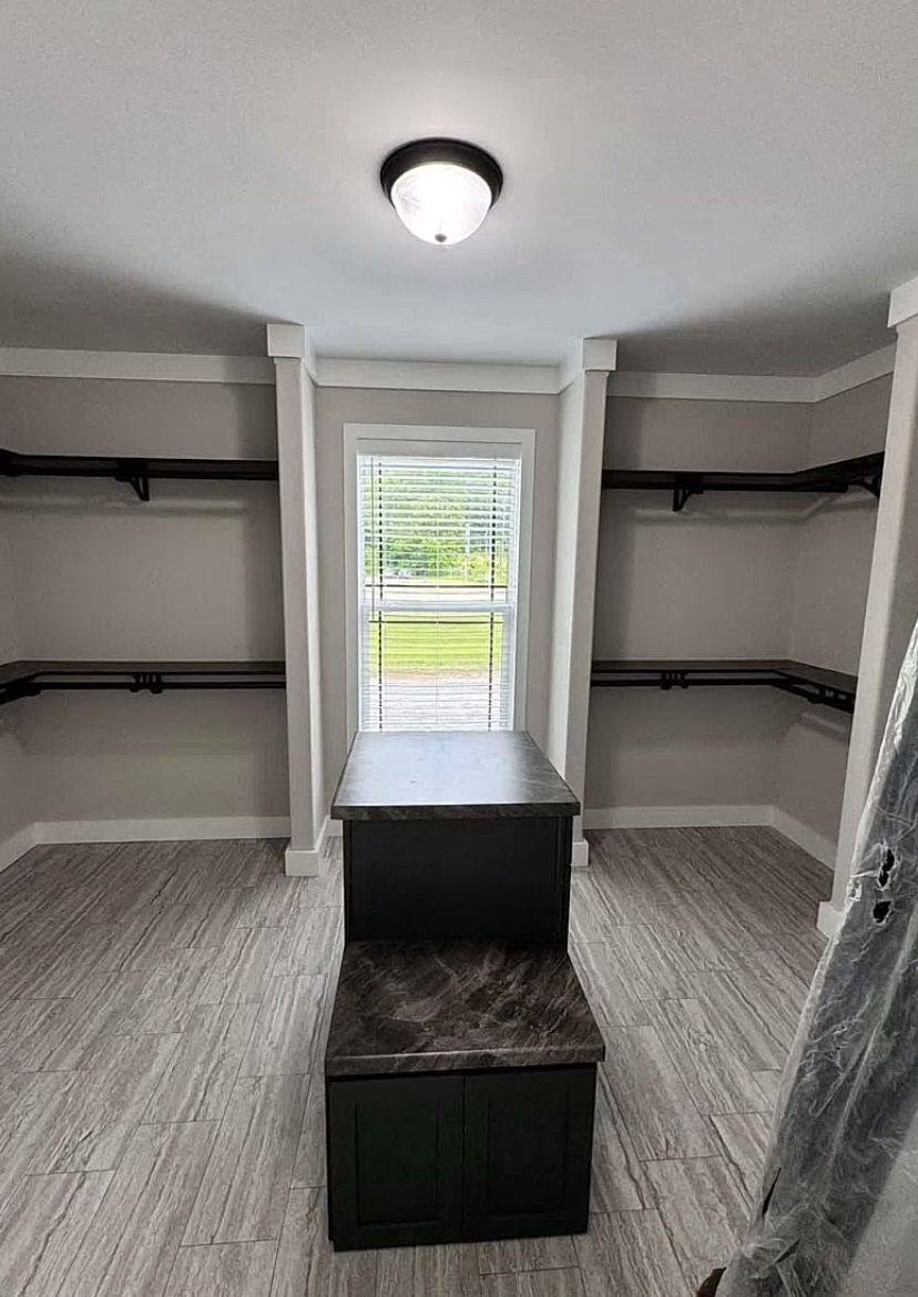 Barndominium (4000sqft 4bed 2bth )