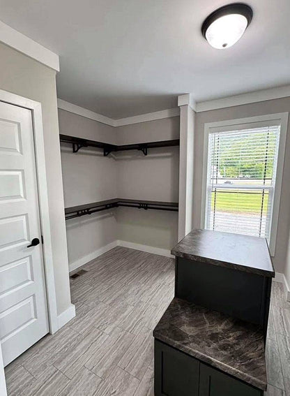 Barndominium (4000sqft 4bed 2bth )