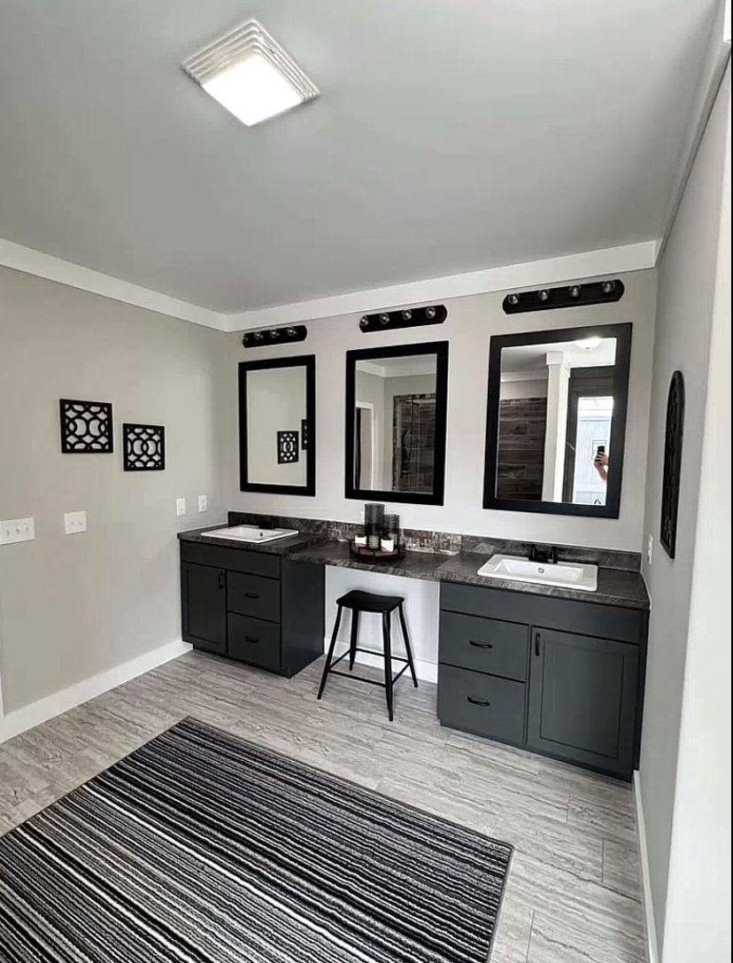 Barndominium (4000sqft 4bed 2bth )